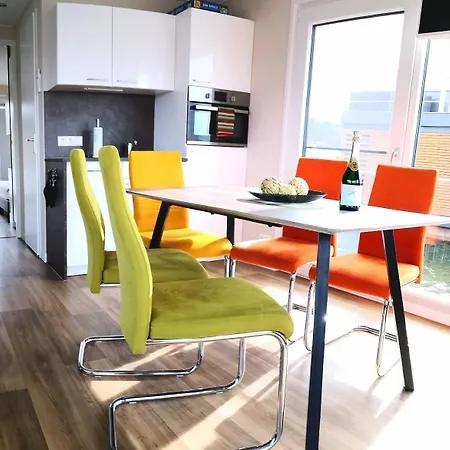 Ботель Hausboot Schatzinsel *