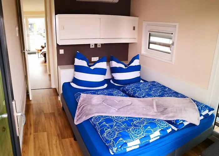 Botel Hausboot Schatzinsel Klitten